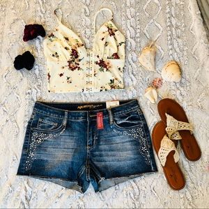 Arizona brand bedazzled denim shorts ✨